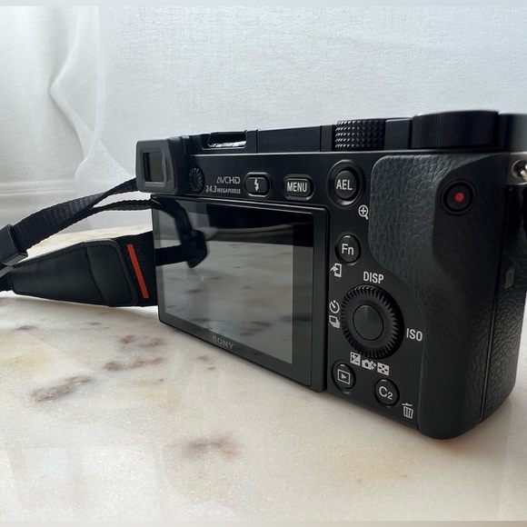 Sony Αlpha a6000 Mirrorless Camera - Full Bundle!! - Picture 6 of 15